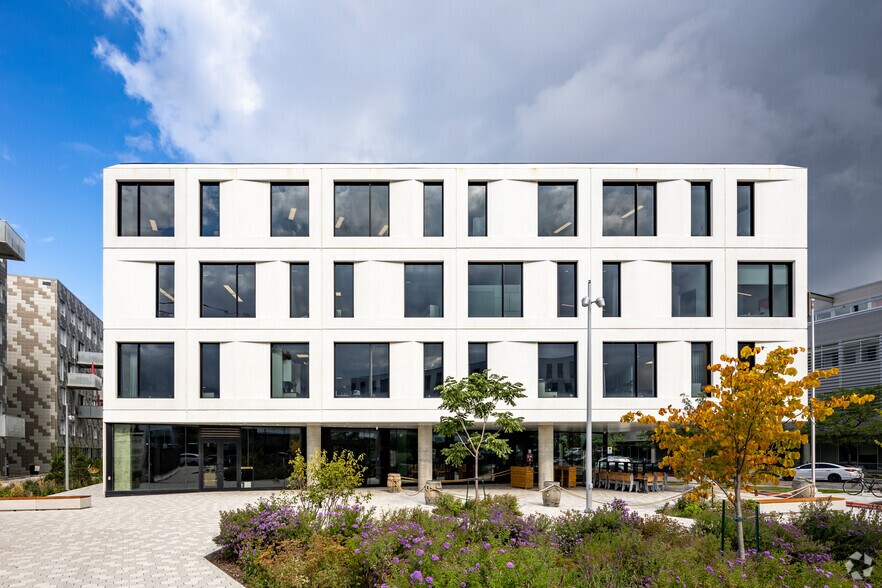 2600 Rue William Tremblay, Montréal, QC en alquiler - Foto del edificio - Imagen 3 de 17