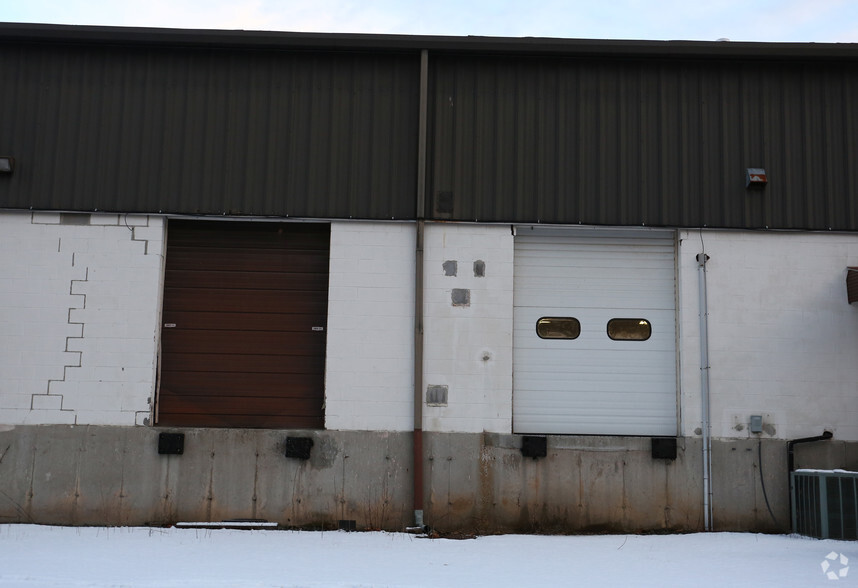 65 N Plains Industrial Rd, Wallingford, CT en venta - Foto del edificio - Imagen 3 de 5