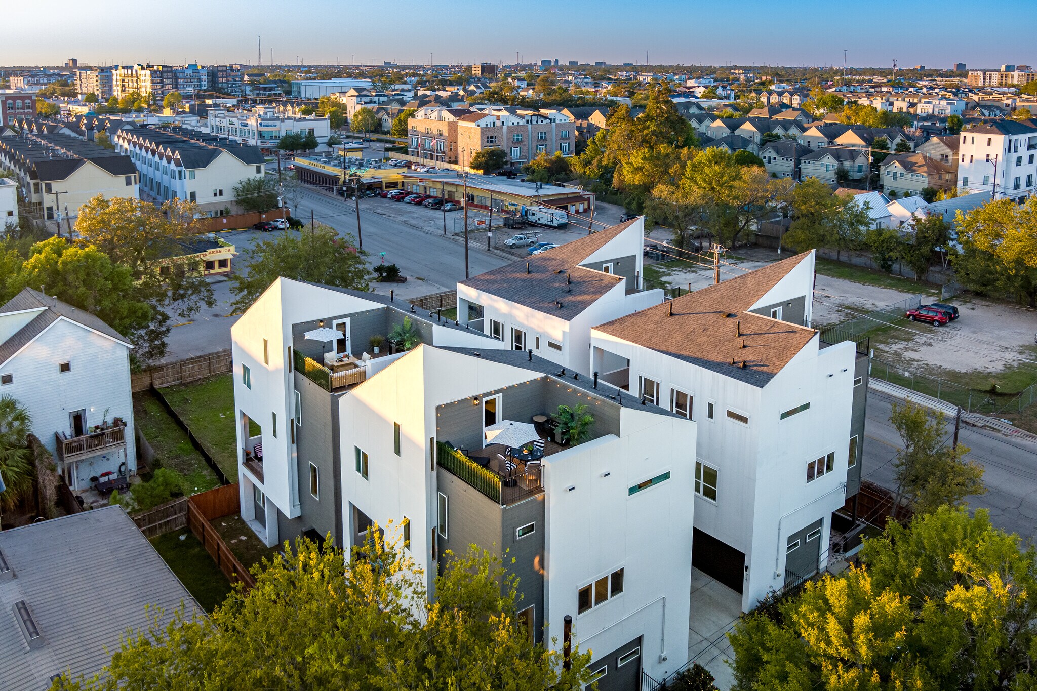 Thompson St Airbnb Portfolio cartera de 4 inmuebles en venta en LoopNet.es Foto del edificio- Imagen 1 de 50