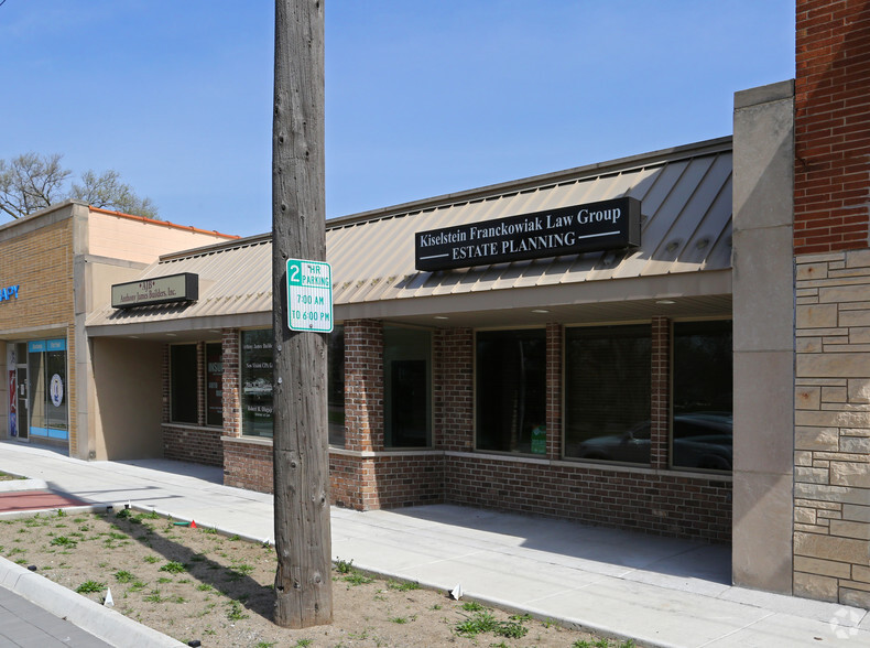 930 E Northwest Hwy, Mount Prospect, IL en alquiler - Foto del edificio - Imagen 2 de 3