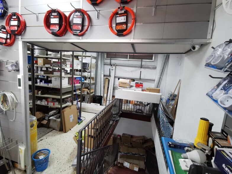 Local en Cáceres en venta - Foto del edificio - Imagen 3 de 8