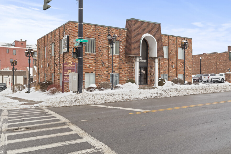 53 Walnut St, Lockport, NY en venta - Foto del edificio - Imagen 1 de 15