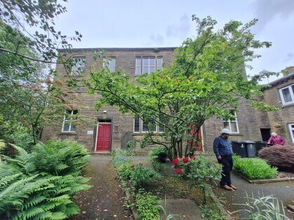 24 Albert Rd, Queensbury en venta - Foto del edificio - Imagen 2 de 5