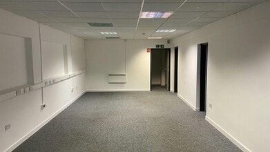 Units 11-14 Colliery Ln, Exhall en alquiler Foto del interior- Imagen 2 de 2