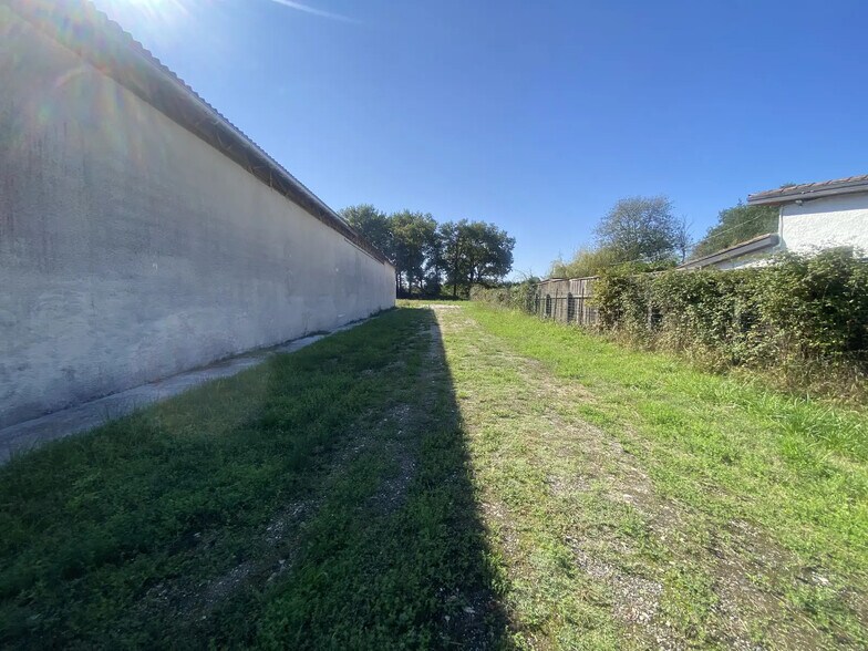 112 Avenue De L'Alouette, Mérignac en alquiler - Foto del edificio - Imagen 2 de 5