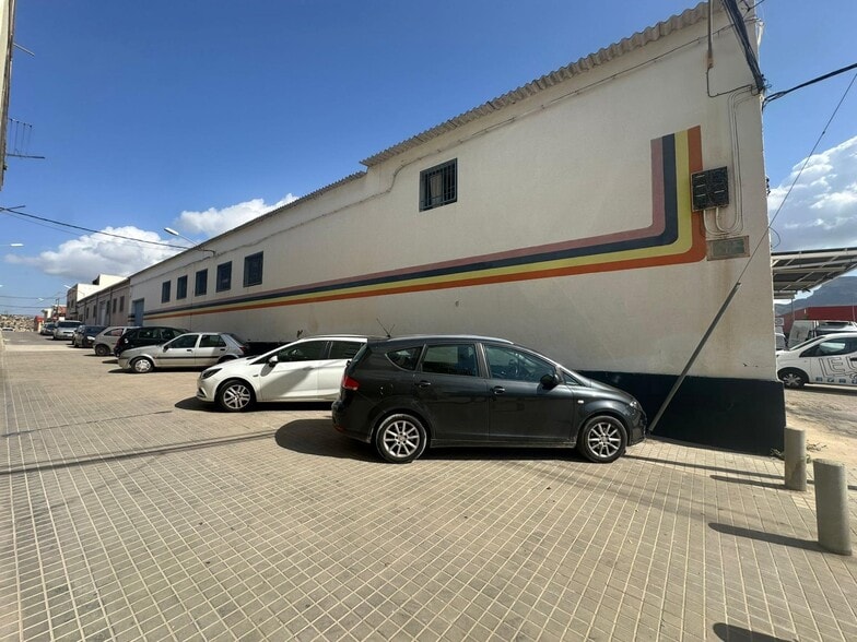 Carrer Presbítero Conrado Poveda, 12, Petrer, Alicante en venta - Foto del edificio - Imagen 3 de 21