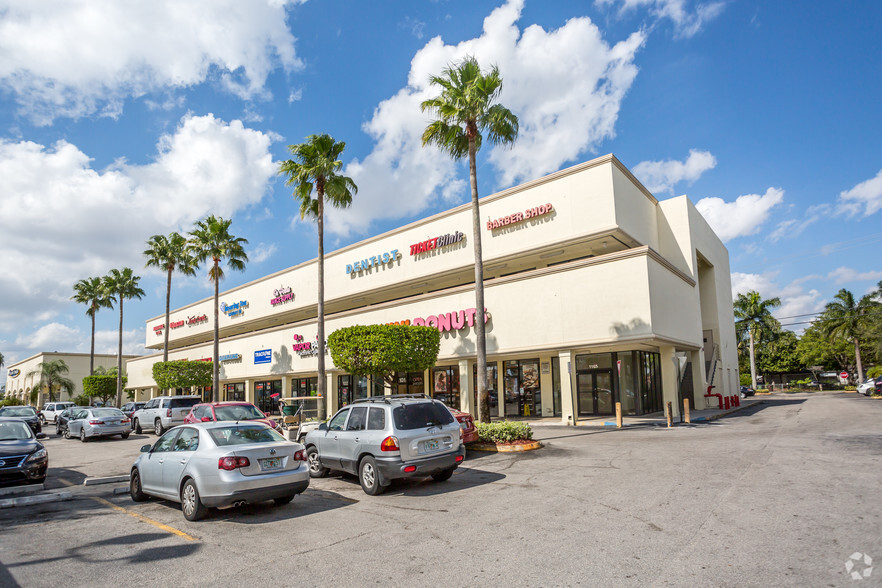 1165 W 49th St, Hialeah, FL en alquiler - Foto del edificio - Imagen 2 de 3