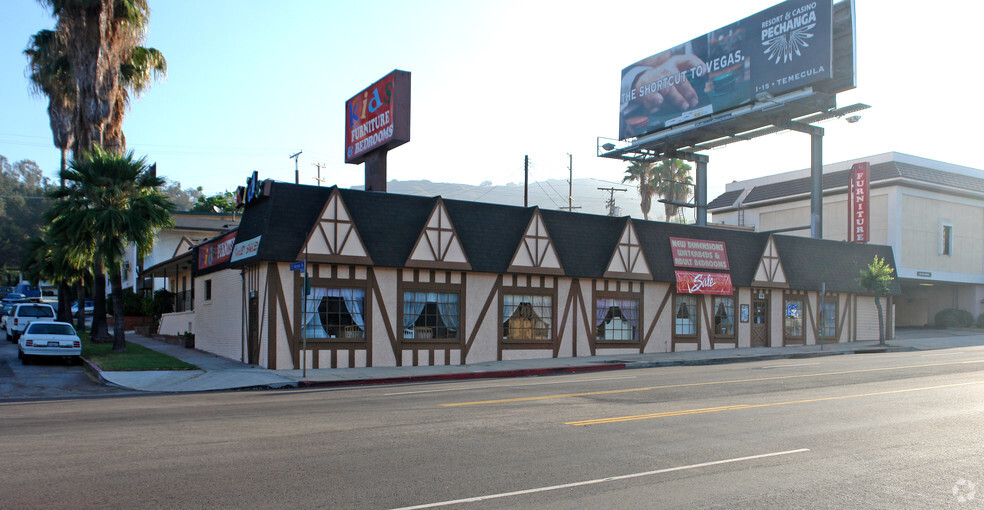 2751 Colorado Blvd, Los Angeles, CA en alquiler - Foto del edificio - Imagen 3 de 14