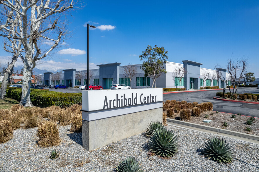 9477 Archibald Ave, Rancho Cucamonga, CA en alquiler - Foto del edificio - Imagen 3 de 30