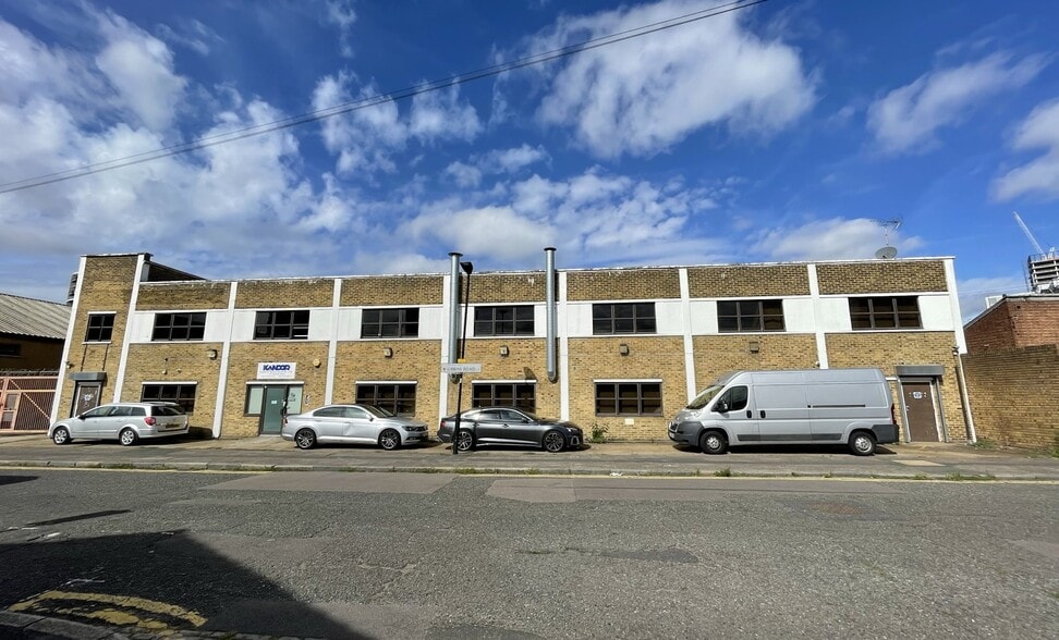 11-15 Gibbins Rd, London en alquiler - Foto del edificio - Imagen 3 de 4