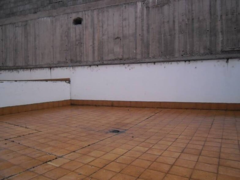Local en Ponferrada, León en alquiler - Foto del edificio - Imagen 1 de 9