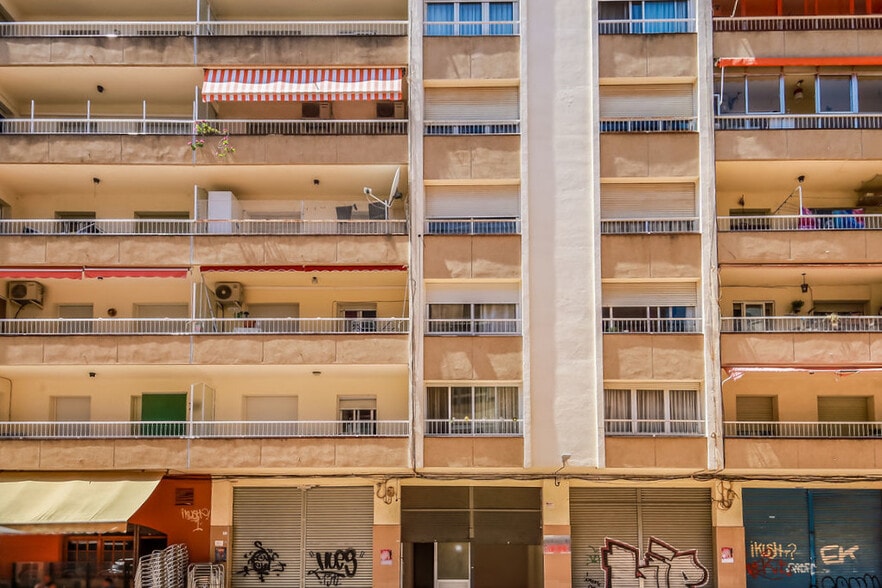Edificio residencial en Reus, Tarragona en venta - Foto del edificio - Imagen 3 de 3