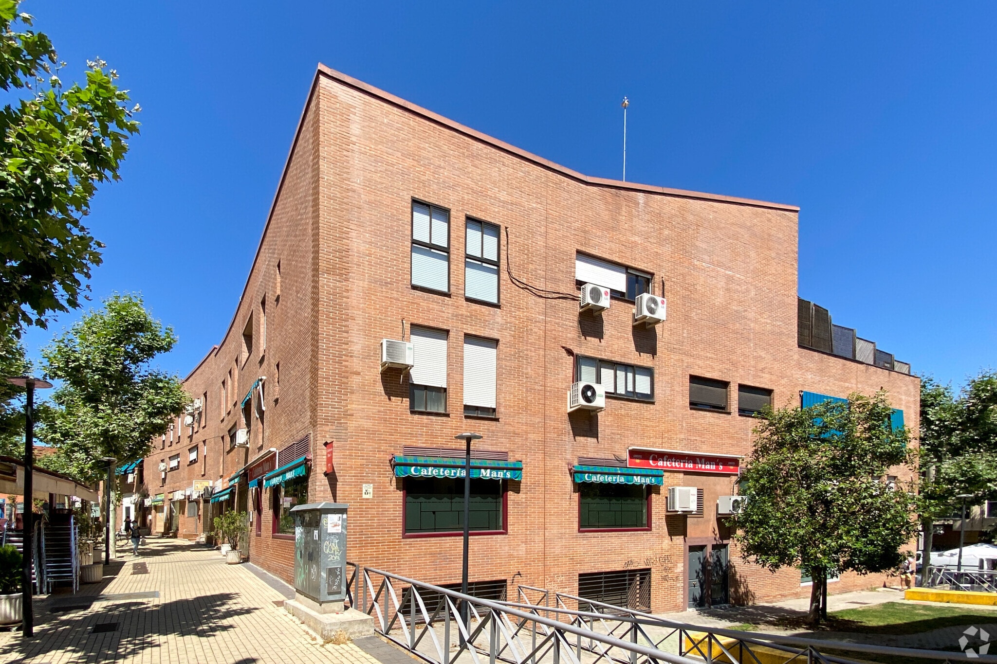 Edificio residencial en San Sebastián de los Reyes, Madrid en venta Foto principal- Imagen 1 de 3