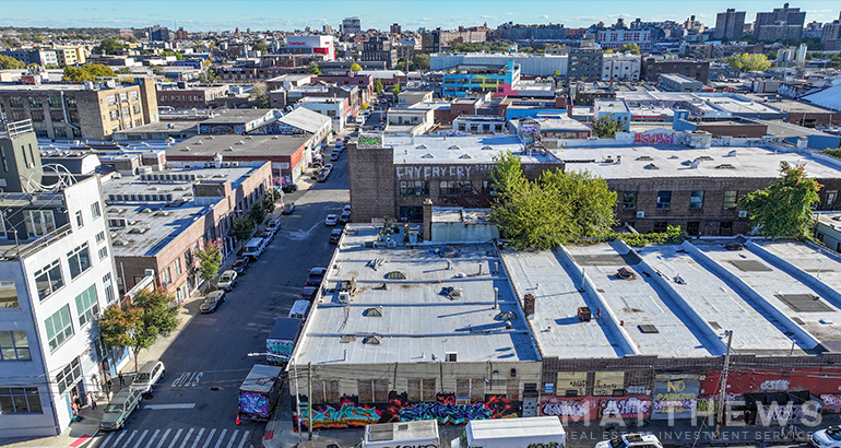 342 Ten Eyck St, Brooklyn, NY en venta - Foto del edificio - Imagen 3 de 5