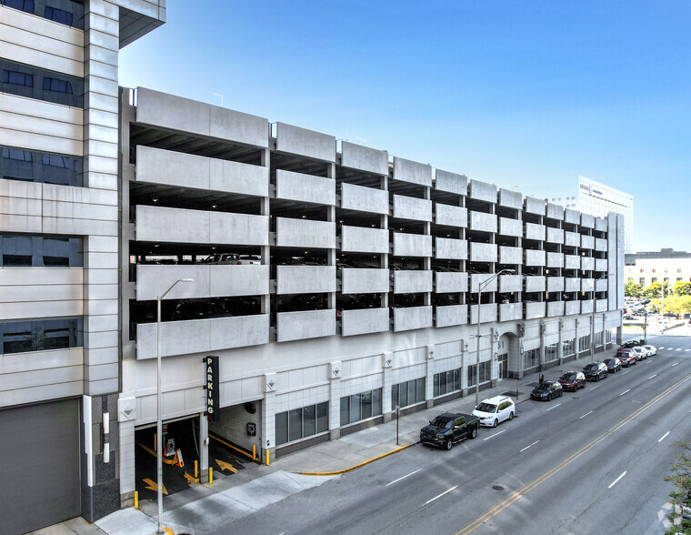 151 W Ohio St, Indianapolis, IN en alquiler - Foto del edificio - Imagen 1 de 2