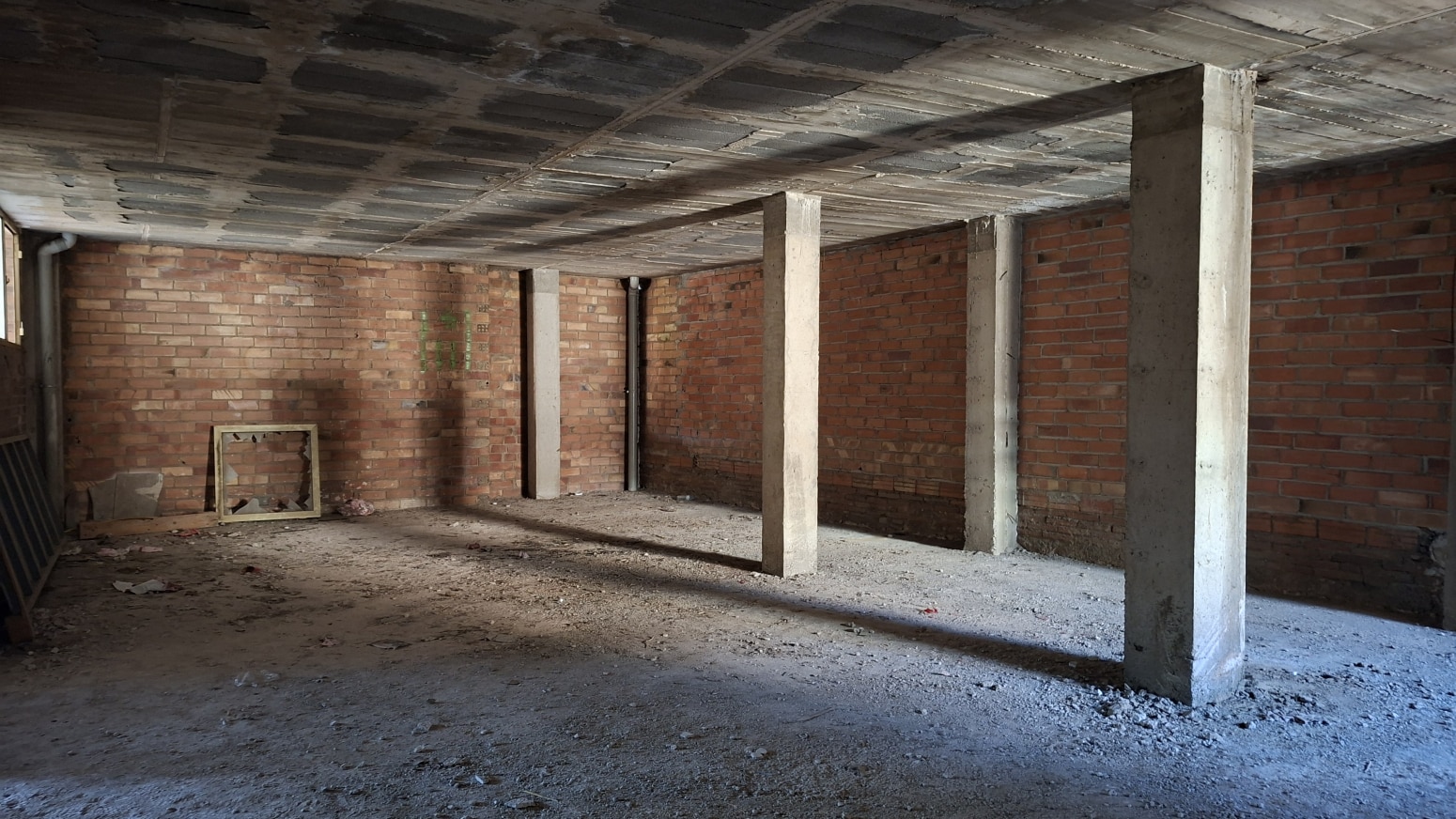 Reus, TAR 43203 - Unidad - - - Foto del interior - Image 1 of 3