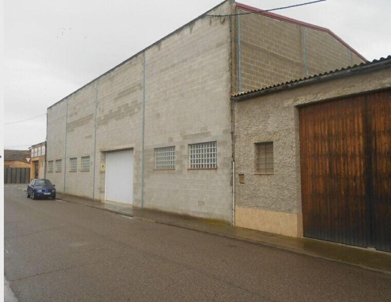 Nave en Vallfogona de Balaguer, Lérida en venta - Foto del edificio - Imagen 2 de 24