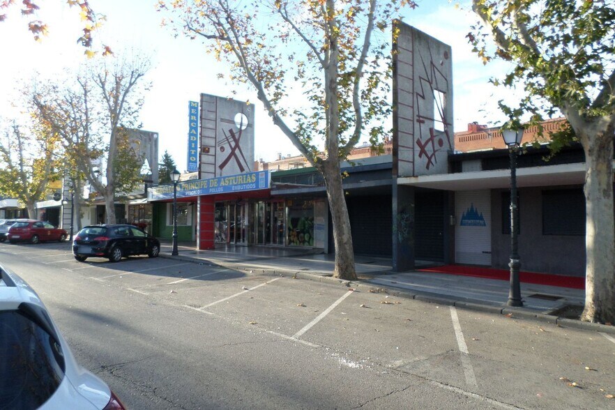 Local en Villaviciosa de Odón, Madrid en venta - Foto del edificio - Imagen 1 de 2