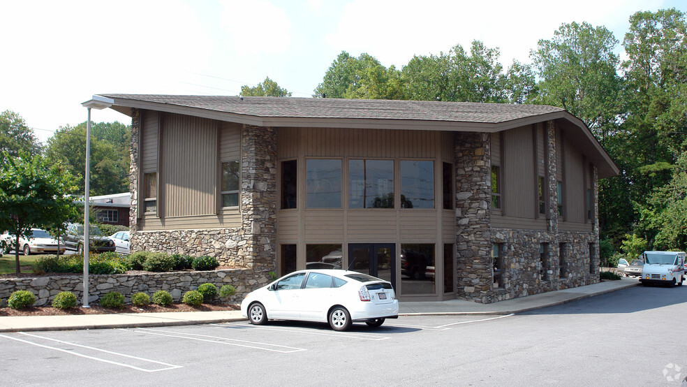 1091 Hendersonville Rd, Asheville, NC en alquiler - Foto del edificio - Imagen 2 de 5