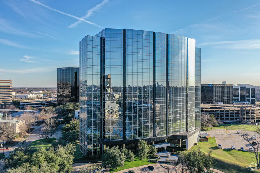 12377 Merit Dr, Dallas, TX en alquiler - Foto del edificio - Imagen 1 de 24