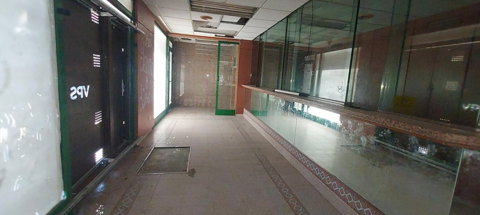 Cornellà de Llobregat, BAR 08940 -  -  - Foto del interior - Image 1 of 9