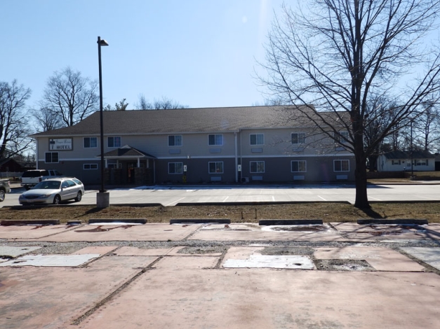 625 W Washington St, Pittsfield, IL en venta - Foto principal - Imagen 1 de 3