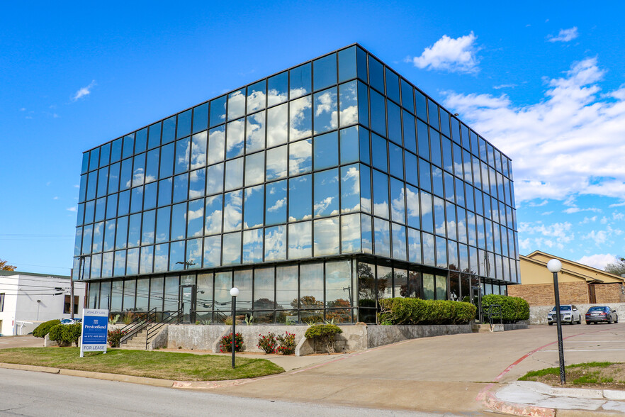 6750 Locke Ave, Fort Worth, TX en alquiler - Foto del edificio - Imagen 1 de 7