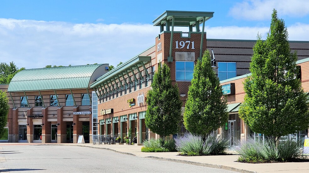 1971 E Beltline Ave, Grand Rapids, MI en alquiler - Foto del edificio - Imagen 1 de 7