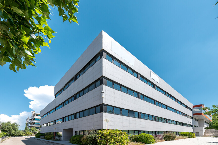 Espacios de oficinas ejecutivas en Las Rozas de Madrid, MAD en alquiler - Foto del edificio - Imagen 1 de 1