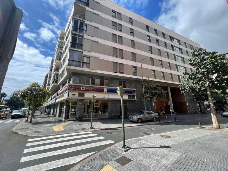 Oficina en Las Palmas de Gran Canaria en venta - Foto del edificio - Imagen 2 de 18