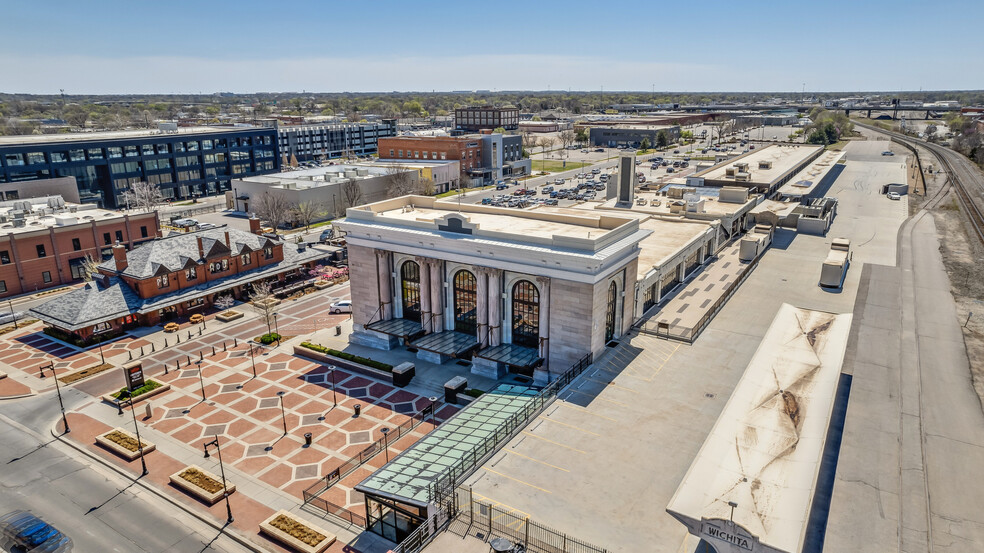 701 E Douglas Ave, Wichita, KS en alquiler - Foto del edificio - Imagen 3 de 14