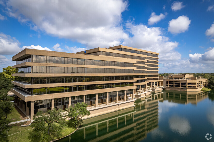 14141 Southwest Fwy, Sugar Land, TX en alquiler - Foto del edificio - Imagen 2 de 7