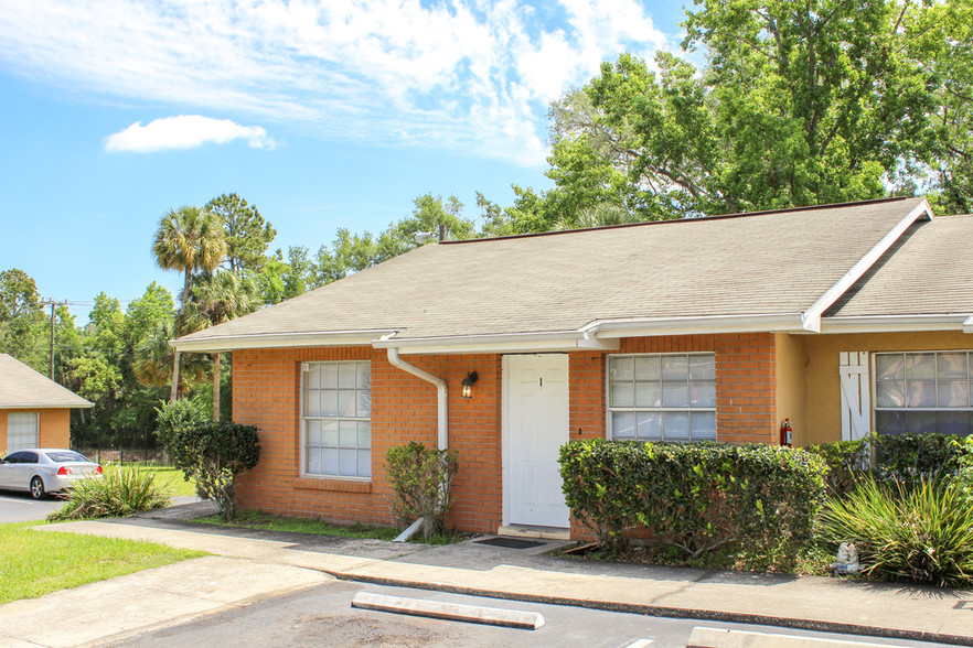 715 Oakdale Ave, Brooksville, FL en venta - Foto del edificio - Imagen 2 de 3