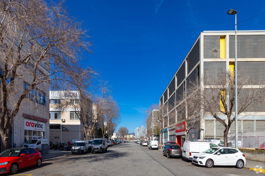 Carrer de Salvador Espriu, L'hospitalet De Llobregat, Barcelona en venta - Foto del edificio - Imagen 3 de 3