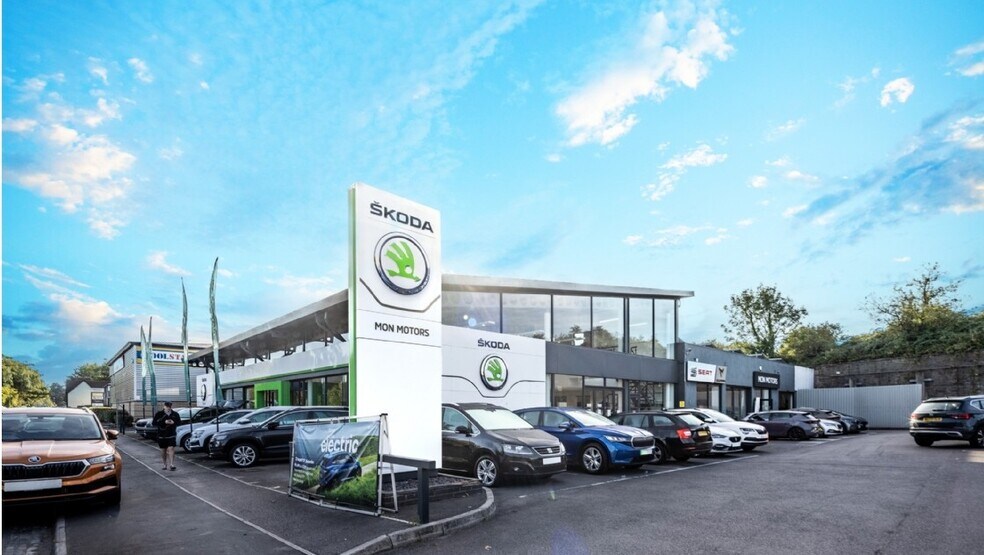 99-101 Feeder Rd, Bristol en venta - Foto del edificio - Imagen 1 de 1