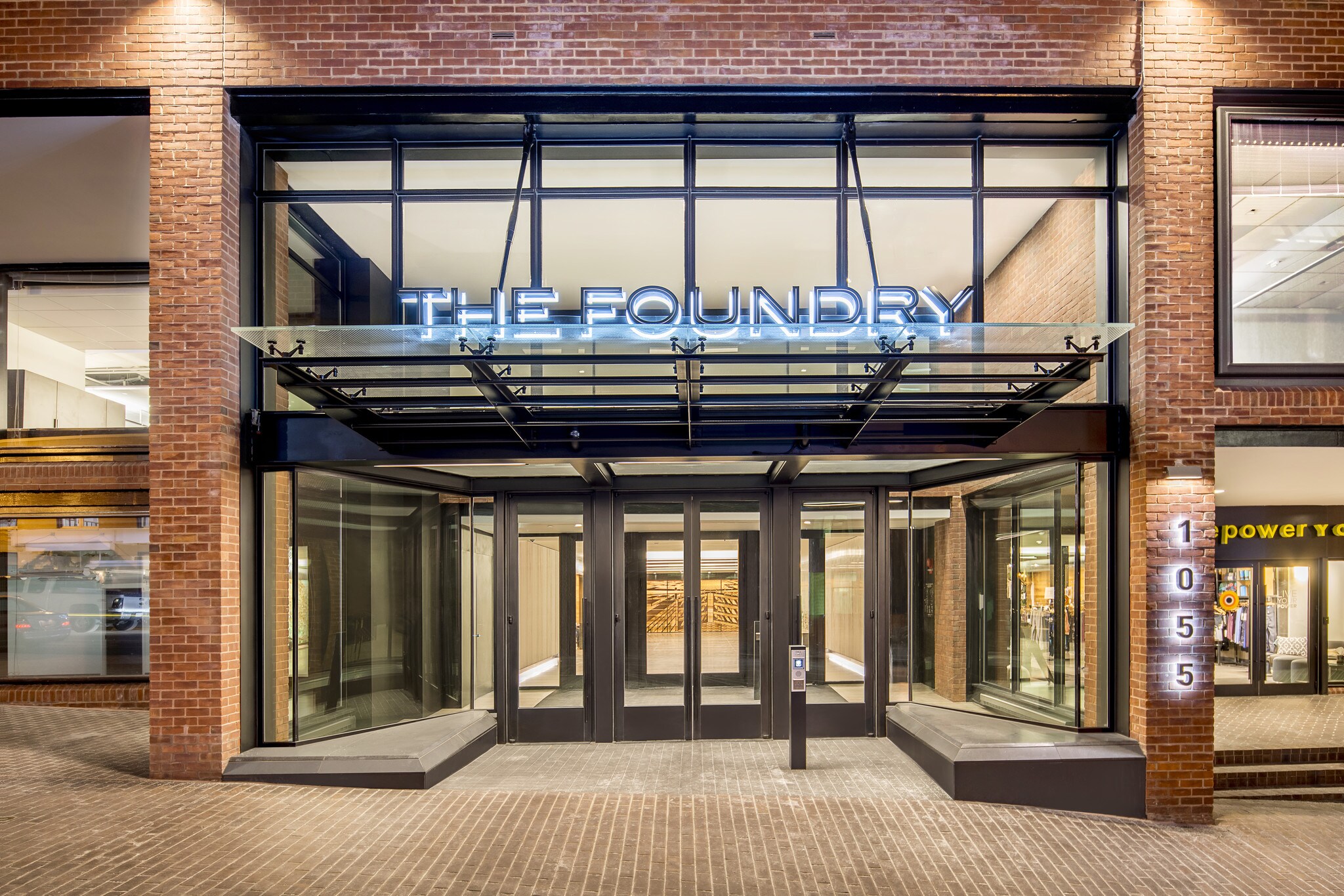 1055 Thomas Jefferson St NW, Washington, DC en alquiler Foto del edificio- Imagen 1 de 5