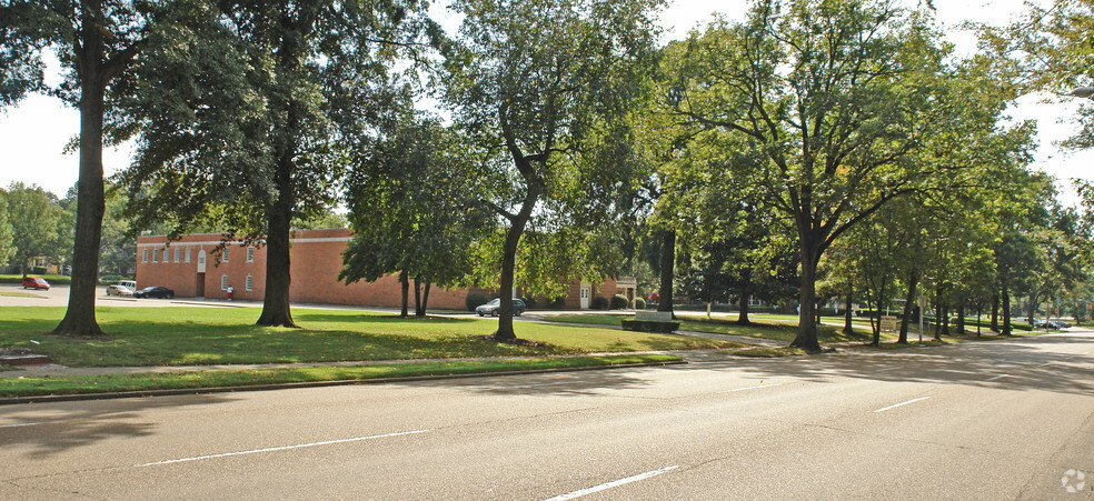 200 E Parkway N, Memphis, TN en alquiler - Foto del edificio - Imagen 3 de 4