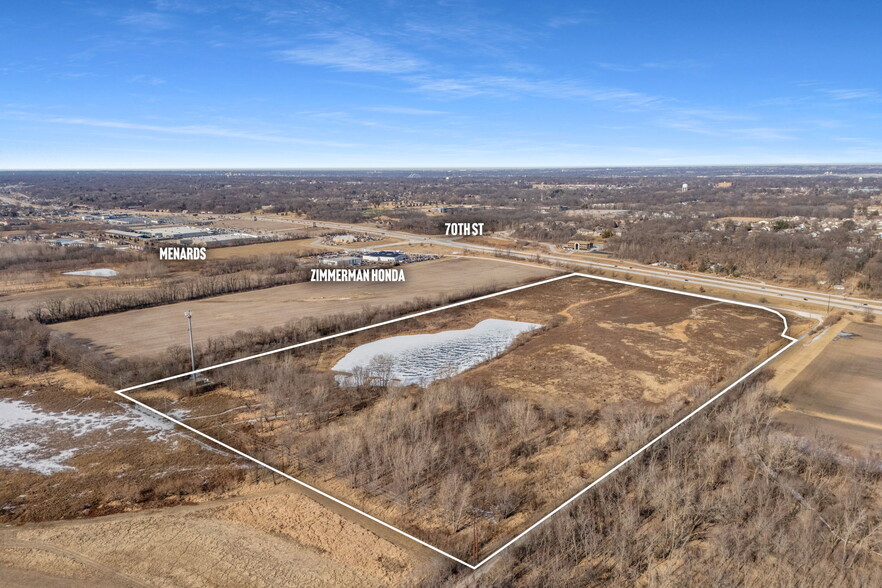 7300 John Deere Rd, Moline, IL en venta - Foto del edificio - Imagen 3 de 11