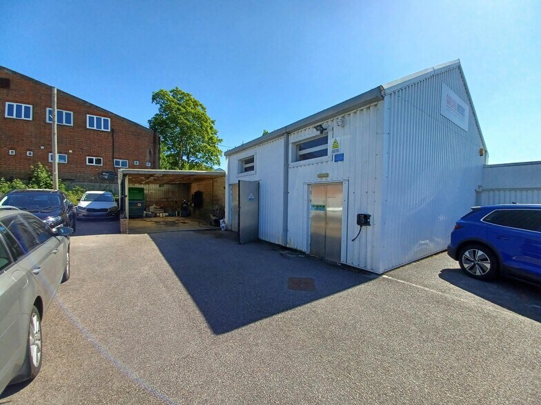 20 Waterloo Rd, Aldershot en venta - Foto del edificio - Imagen 3 de 9