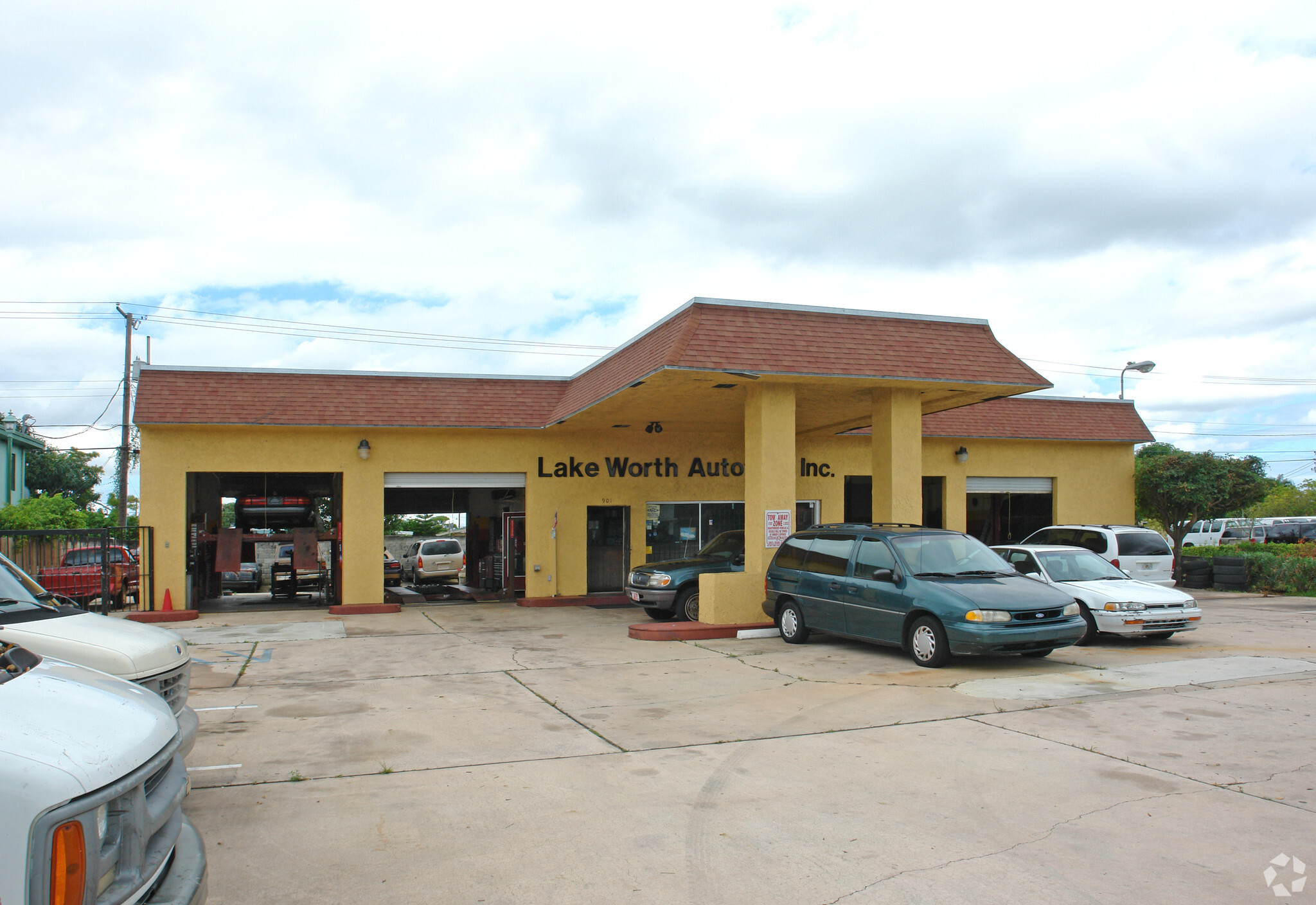 901 S Dixie Hwy, Lake Worth, FL en venta Foto del edificio- Imagen 1 de 14