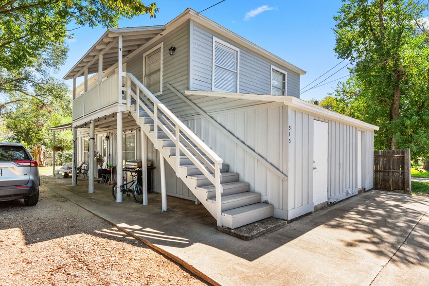 409 E Austin St, Bellville, TX en venta - Foto del edificio - Imagen 3 de 20