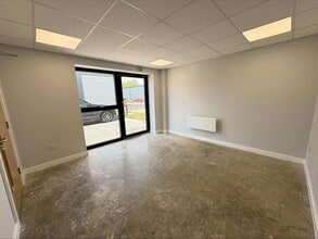 17 Enterprise Park, Yaxley en alquiler Foto del interior- Imagen 2 de 8