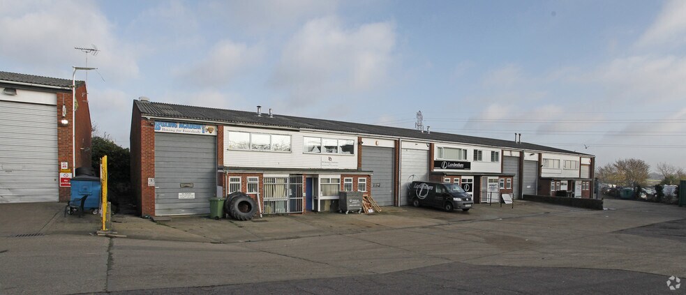 Grange Farm Rd, Colchester en alquiler - Foto del edificio - Imagen 2 de 10