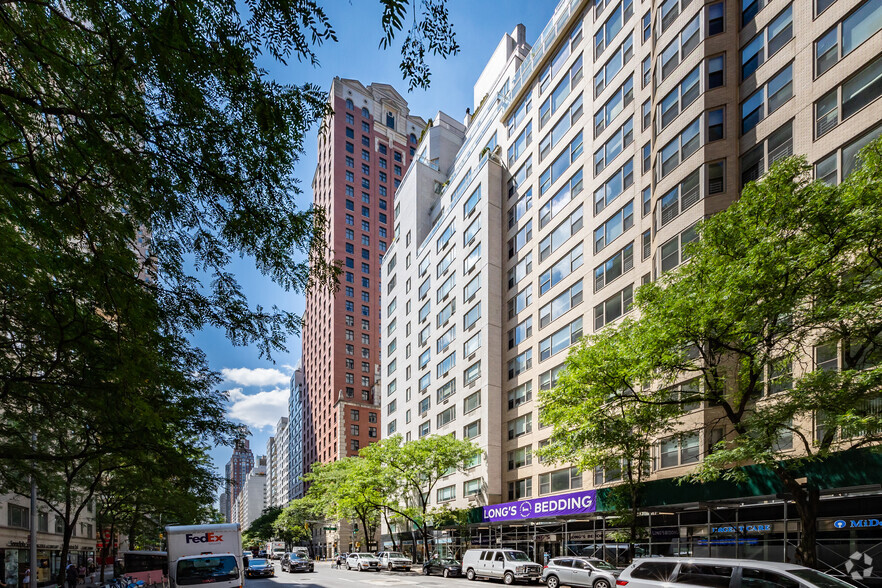 184-188 E 70th St, New York, NY en venta - Foto del edificio - Imagen 3 de 7