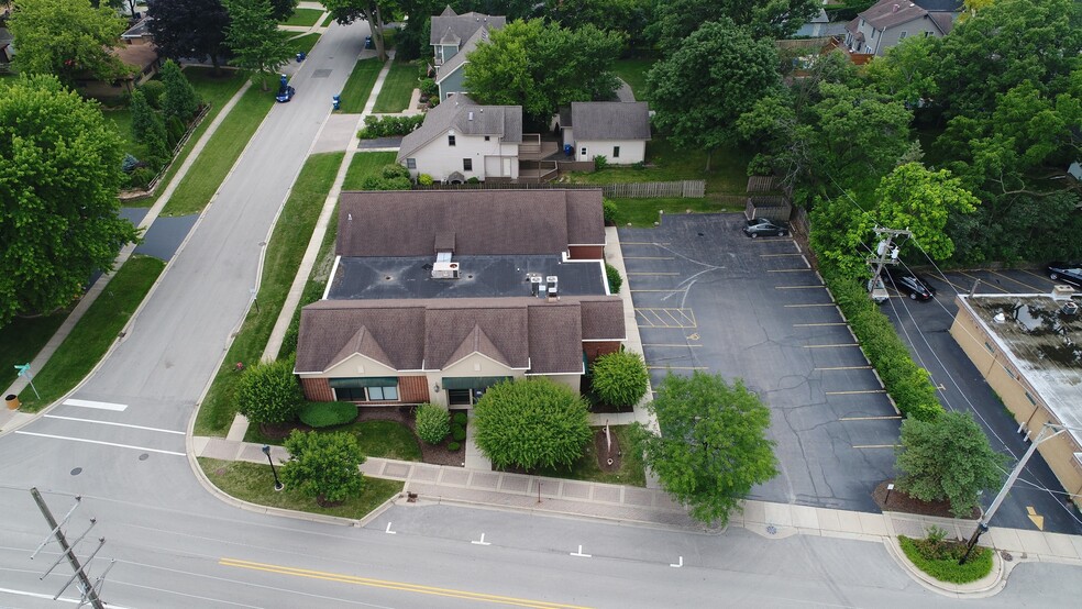 301 W Railroad Ave, Bartlett, IL en venta - Foto del edificio - Imagen 1 de 29