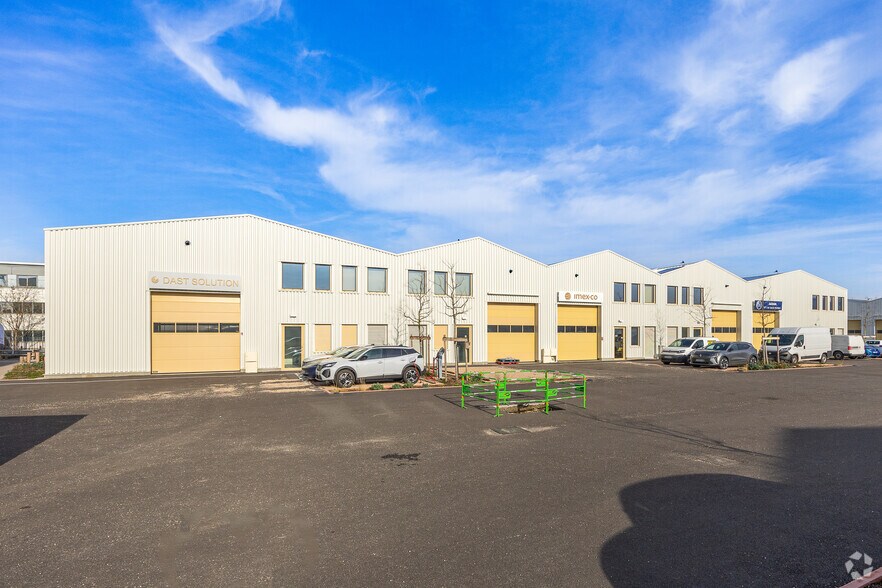 22 Rue Marius Grosso, Vaulx-en-Velin en alquiler - Foto del edificio - Imagen 2 de 7