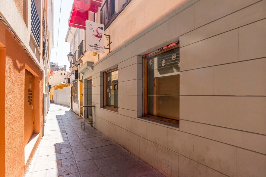 Local en Guadalajara, Guadalajara en venta - Foto del edificio - Imagen 3 de 21