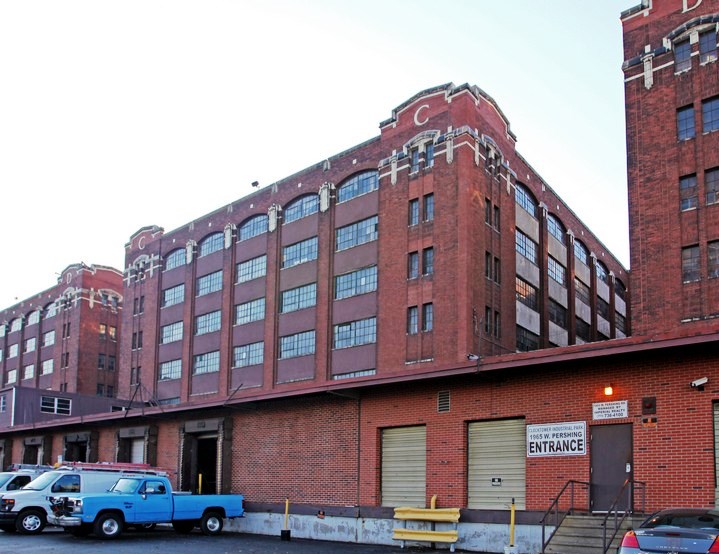 1965 W Pershing Rd, Chicago, IL en alquiler - Foto del edificio - Imagen 2 de 14