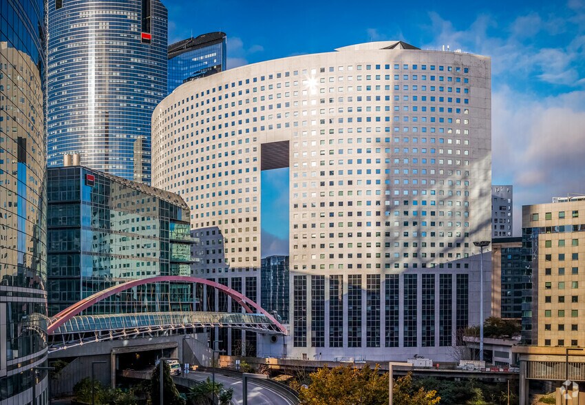 11-13 Cours Valmy, Puteaux en alquiler - Foto del edificio - Imagen 3 de 14