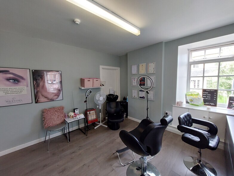 2 College Wynd, Kilmarnock en alquiler - Foto del edificio - Imagen 2 de 8